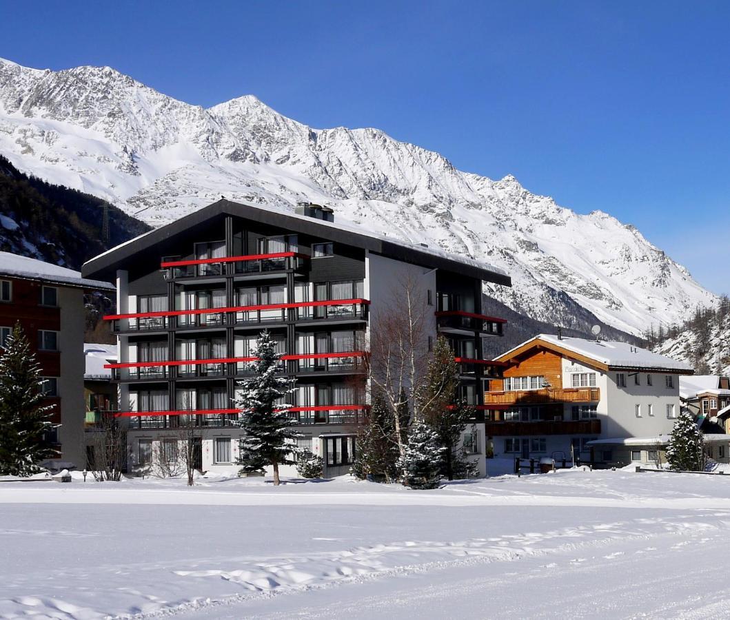 Hotel Alpenhof Saas-Almagell Exterior photo